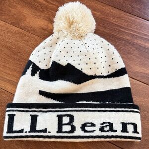 L.L. Bean Black and Cream Mountain Beanie